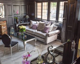 Verve Hotel - Bedford - Living room