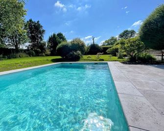 La Chaumière Normande - Saint-Saturnin-lès-Avignon - Pool