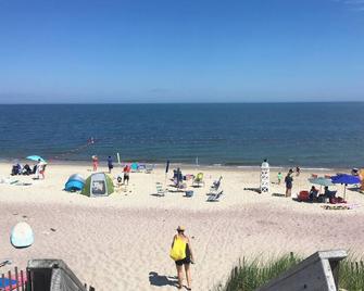 Walk To Beach - Bright, Pond-Facing 2br Leisurama - Montauk - Beach