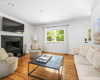 Cozy & quiet gem - East Hampton - Olohuone