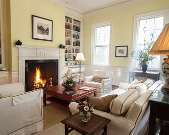 Rhett House Inn - Beaufort - Living room