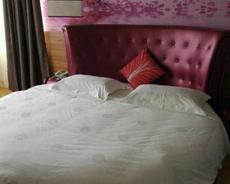 Thank Inn Chain Hotel Xiaogan Hanchuan West Lake Avenue - Xiaogan - Habitación