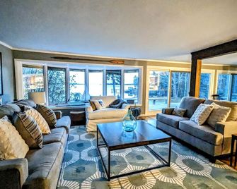 Lone Pine Oceanfront Cottage - Prospect Harbor - Sala de estar