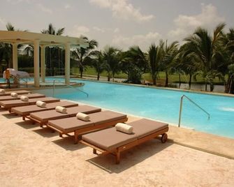 The Golf Suites - Punta Cana - Piscina