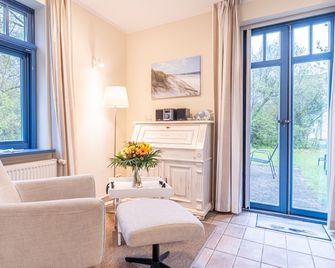 Doppelhauhälfte Sanddornhof 6b im Ostseebad Wustrow - Wustrow (Darss) - Wohnzimmer