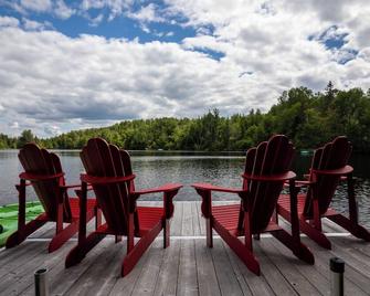 Chalet Kabana Spa au bord du lac - Saint-Zénon - Patio