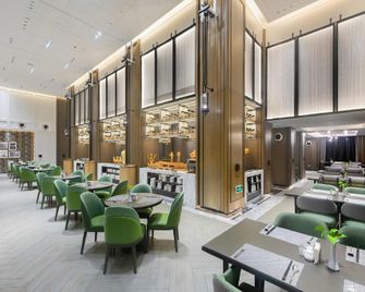 Golden Phoenix Sea View Hotel - סניה - טרקלין