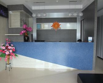 Sunshine Inn - Bintulu - Rezeption