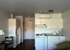 Duvernay Studios and Suites - Gatineau - Kitchen