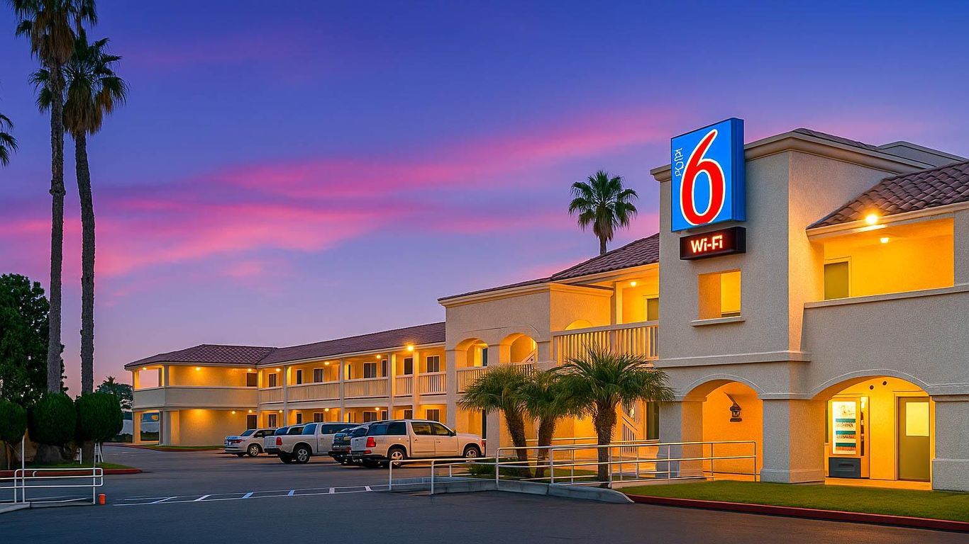 Motel 6 Carlsbad Beach