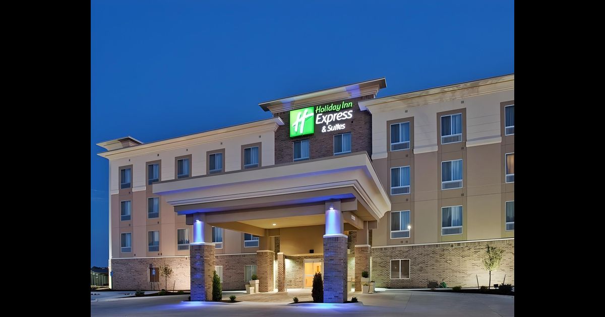 Holiday Inn Express & Suites Topeka North By IHG in Topeka, the United ...