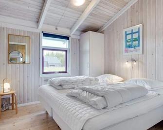 Holiday Home Bertie - 700m from the sea in NW Jutland by Interhome - Hirtshals - Schlafzimmer