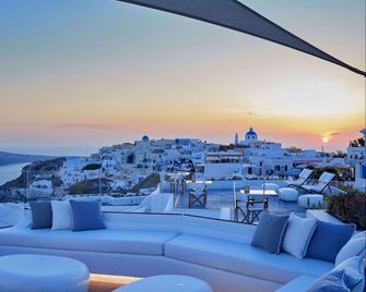 Canaves Sunday - Oia - Balkon