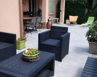 comfortable quiet villa classified 3 with air-conditioned Jacuzzi 4/5 people - Montségur-sur-Lauzon - Patio
