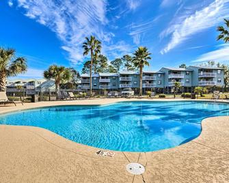 Orange Beach Condo with Shared Pool and Views! - Orange Beach - Pool