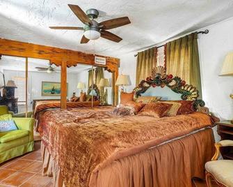 Benzel Mansion - West Palm Beach - Bedroom