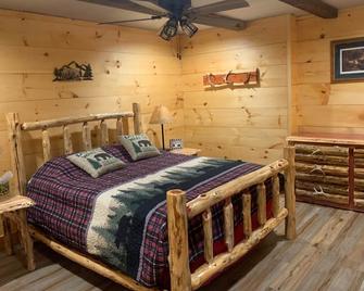 Private getaway cabin in the woods - Naples - Chambre