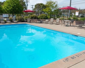 Unit #15 - Ground Floor Efficiency Studio With A/C - North Truro - Piscina