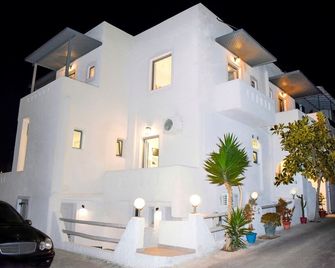 Naxos Enjoy Apartments - Naxos - Building
