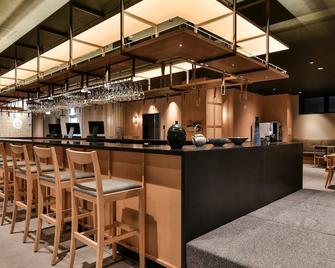 Ref Matsuyama City Station By Vessel Hotels - Matsuyama - Bar