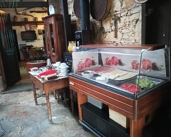 Agrovino Lofou - Lofou - Buffet