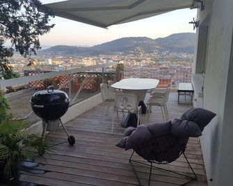 Grand Loft Em33 - Hyères - Balcony