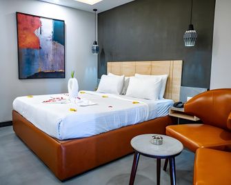 Prabhupada Hotel - Puri - Bedroom