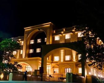 Le Royale Palace - Kāraikāl - Edificio