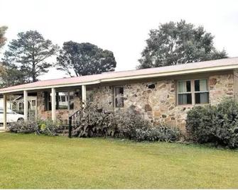 Harris House - Blocks away from quaint downtown Oneonta, Shopping and Food - Oneonta - Edificio