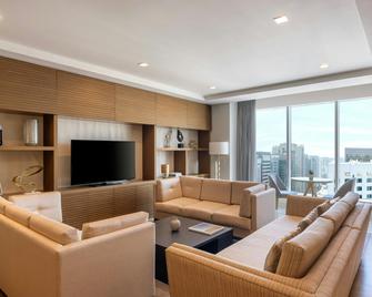 Marriott Hotel Downtown, Abu Dhabi - Abu Dhabi - Living room