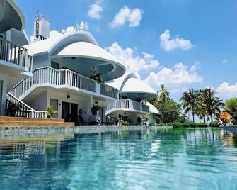 Arawan Beach Resort Krabi - או נאנג - בריכה