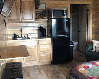 Cozy, Private - Central to Many National Parks! Parking for ATV Trailers. - Blanding - Kitchen