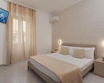 كاسا كارولينا نابلز بد آند بريكفاست - نابليس - غرفة نوم