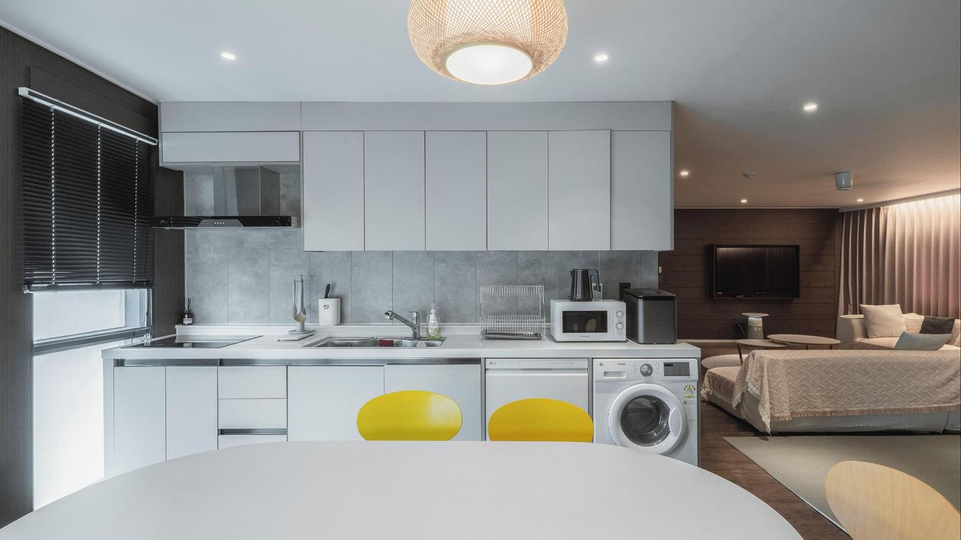 호텔야자 목포평화광장점