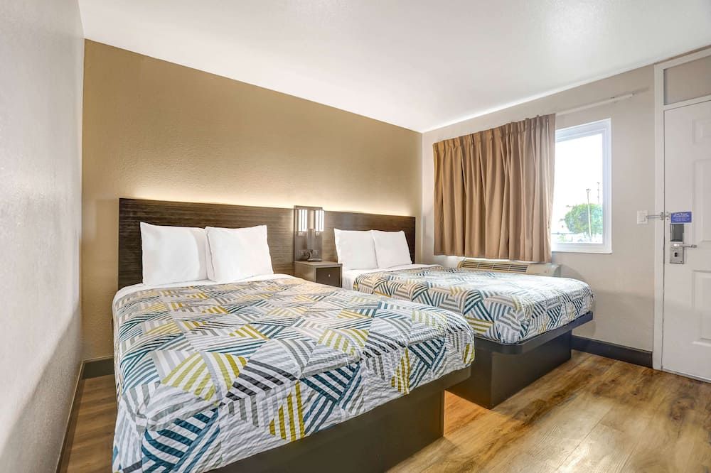 Motel 6-San Bernardino, Ca - South - San Bernardino - Bedroom