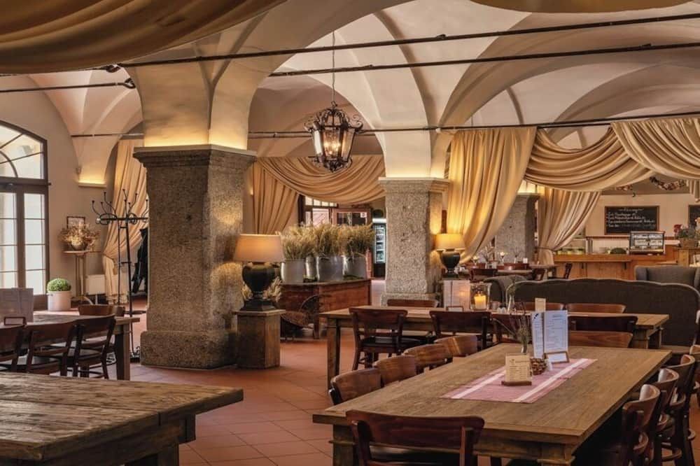 Hotel Palac Lomnica - Jelenia Góra