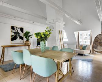 Incredible and Bright City Flat in two Floors in Central Copenhagen All Yours - Copenhagen - Dining room