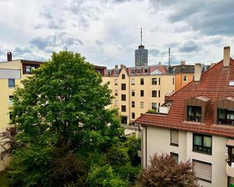 Apartment Skyline by Aux Property - Augsburg - Gebäude
