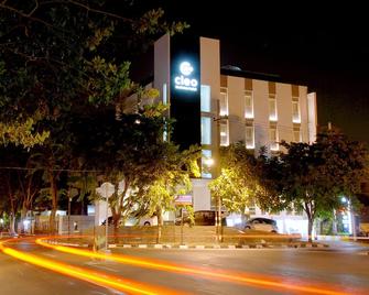 Cleo Balaikota Surabaya - Surabaya - Building