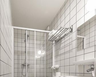 Urban Style Hotel des Carmes - Aurillac - Baño