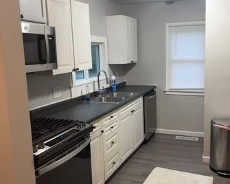 Entire 1BR House w/ spacious driveway - Hilliard - Кухня