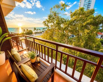 Royal Heritage Pavillion - Jomtien - Balcony