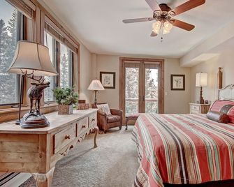 Luxury Ski in Ski out Condo/Pool and Hot Tub Access/Private BBQ - Keystone - Habitación
