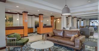 Fairfield Inn & Suites by Marriott Lawton - Lawton - Area lounge