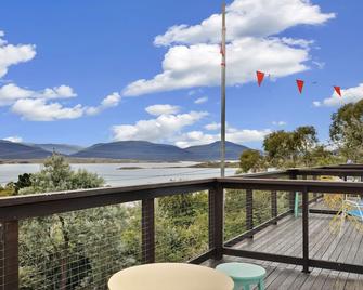 Alps Lakeview Lodge - Jindabyne - Balcony