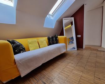 أليناز - فيينا - غرفة معيشة