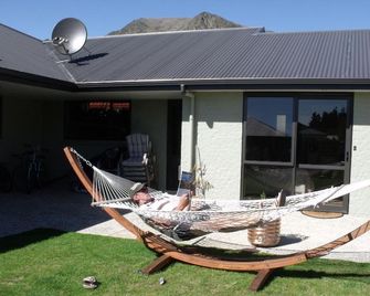 BigSky Bed and Breakfast - Omarama - Patio