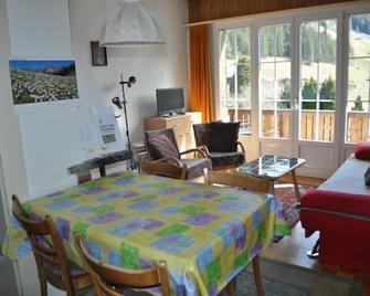 Apartment Chutzli in Matten (St. Stephan) - 5 persons, 2 bedrooms - St. Stephan - Comedor