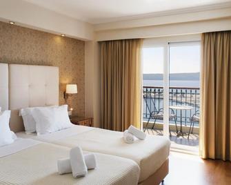 Karalis City Hotel - Pylos - Schlafzimmer