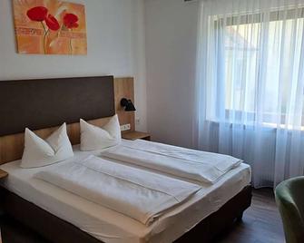 Hotel Garni Krone - Geislingen an der Steige - Bedroom